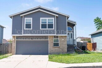 Building Photo - 743 Descendant Dr