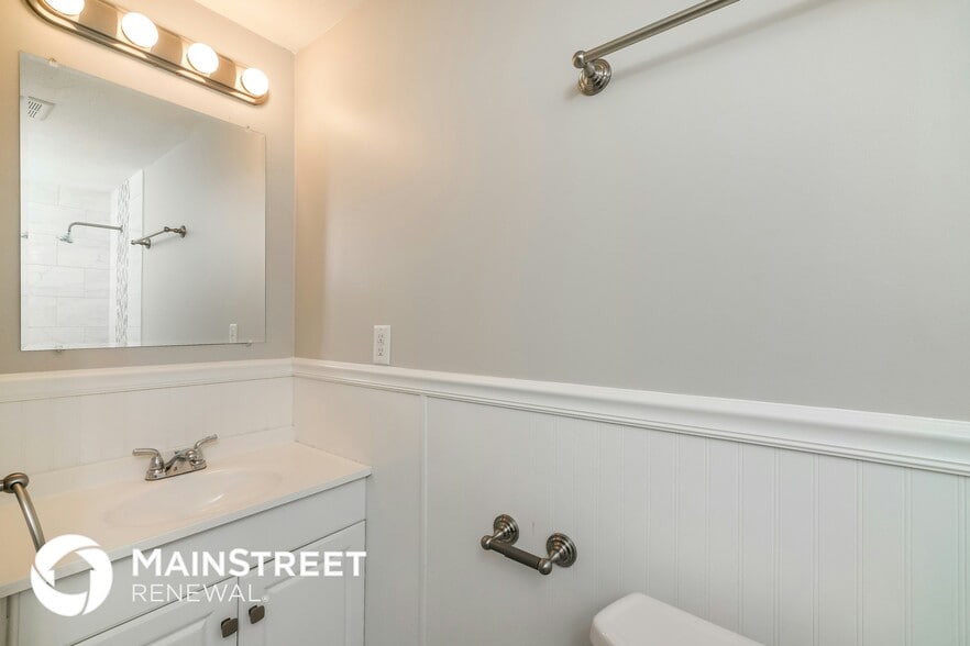 Building Photo - 8709 Redcoat Ct