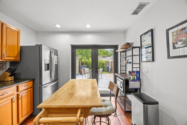 Building Photo - 257 Pleasant Wood Dr