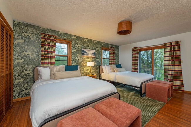 Building Photo - 36 Randall Dr