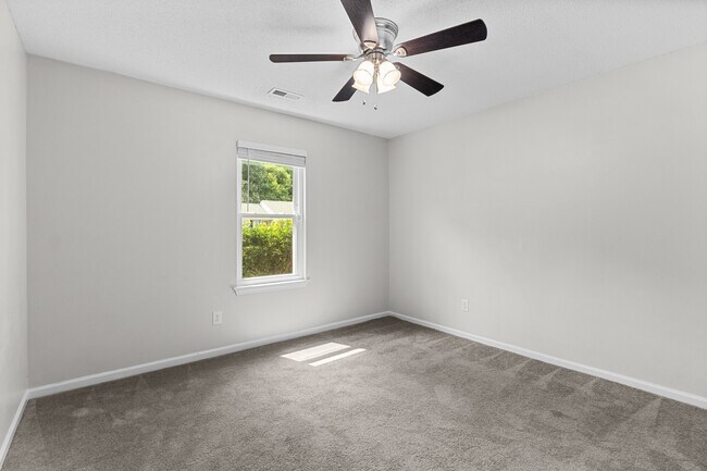 Building Photo - 3409 Woodbaugh Dr
