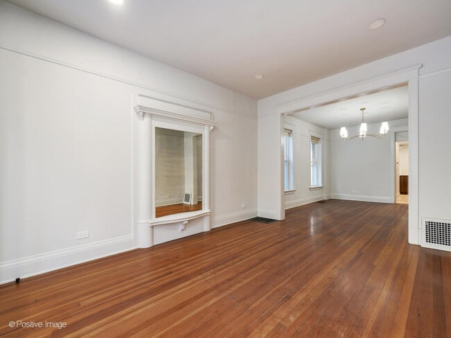 Building Photo - 1415 W George St