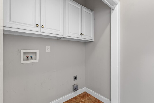 Building Photo - 5419 Magnolia Park Cir