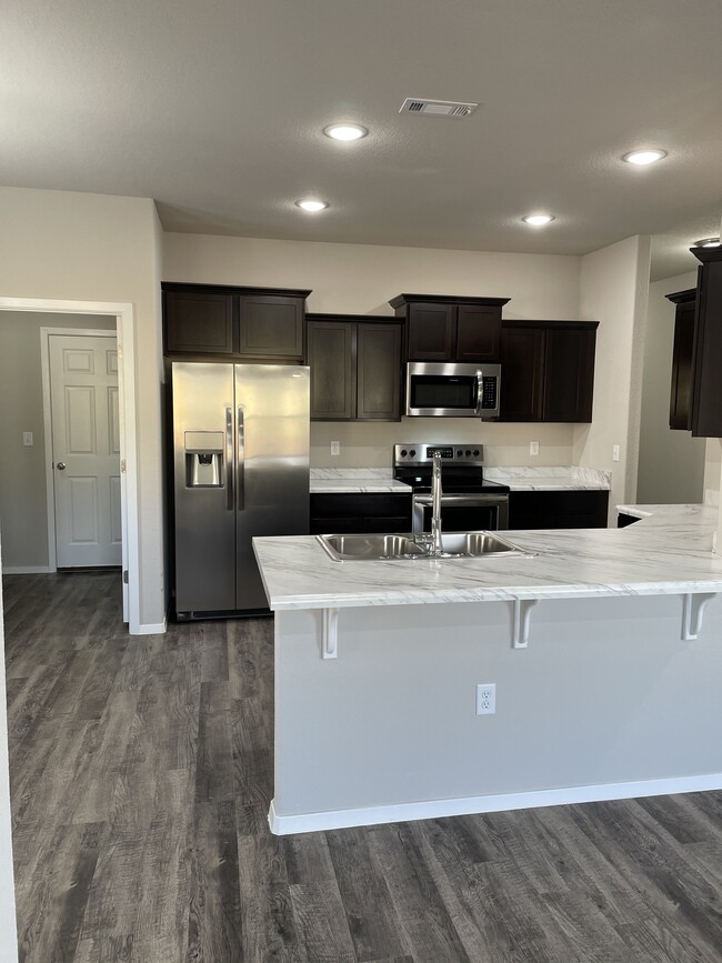 Building Photo - 6900 SW Whitmarsh Rd