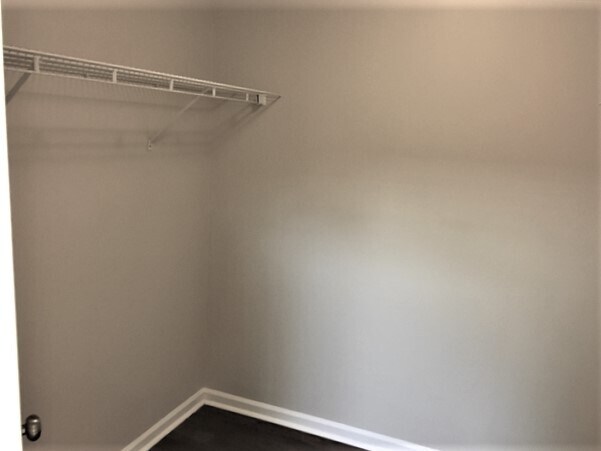 Building Photo - 138 Lions Gate Rd
