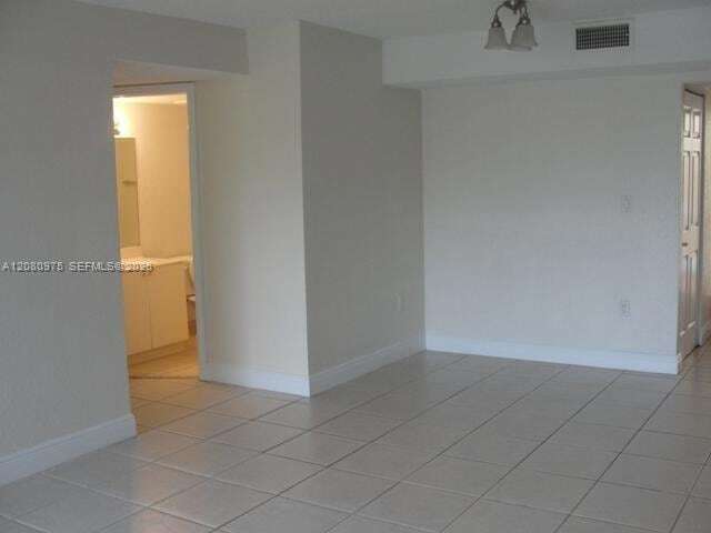 Building Photo - 4235 N University Dr