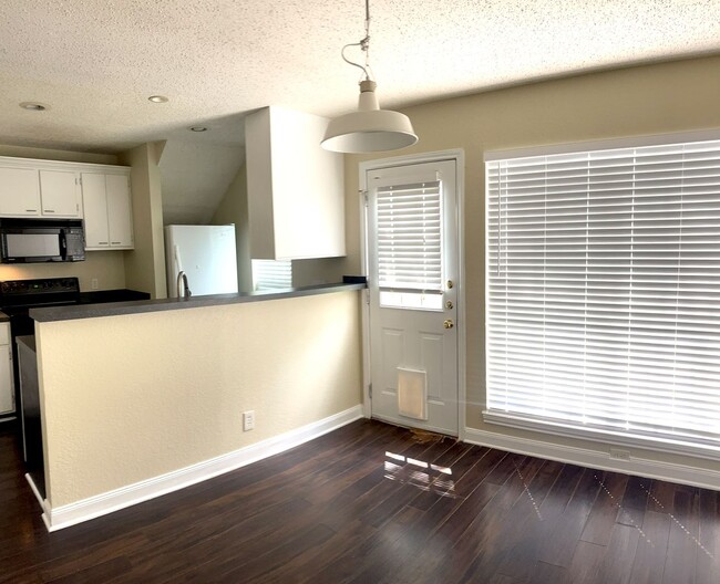 Building Photo - Anderson Mill Home 2 blocks from Noel Gris...