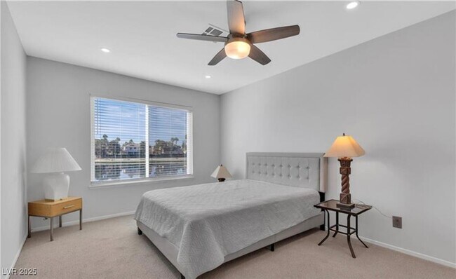 Building Photo - 2533 Seascape Dr