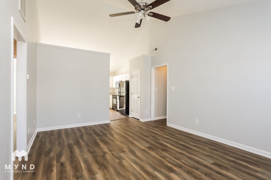 Building Photo - 1256 Sweetgrass St