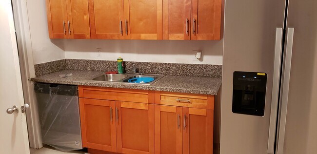 Building Photo - 5704 NW 28th St