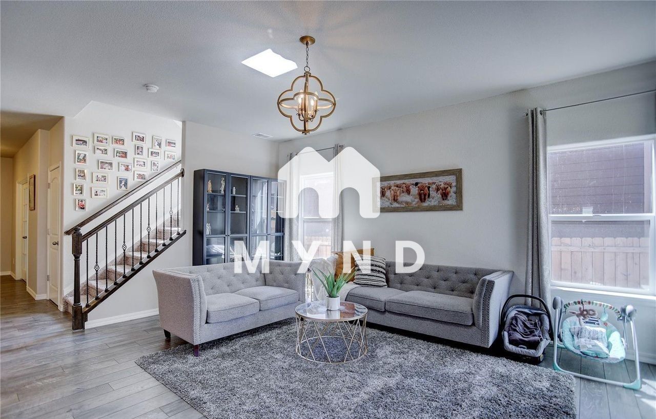 Building Photo - 7074 New Meadow Dr