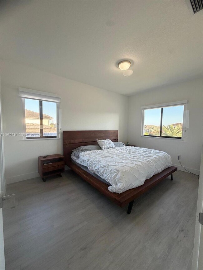 Building Photo - 14651 SW 21st St