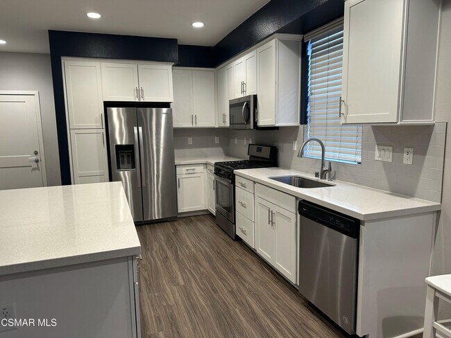 Building Photo - 139 Farmhouse Dr