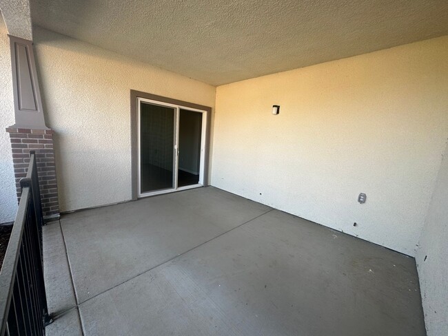 Building Photo - Wood Ranch Apartments 506