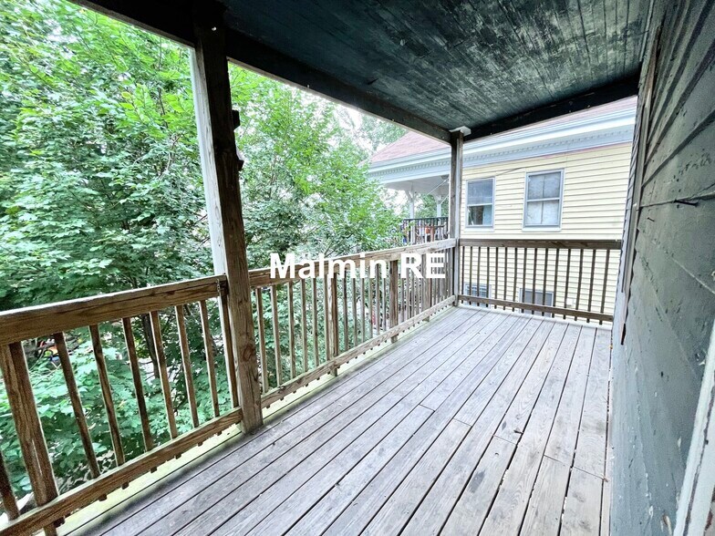 Building Photo - 61 Hillside St