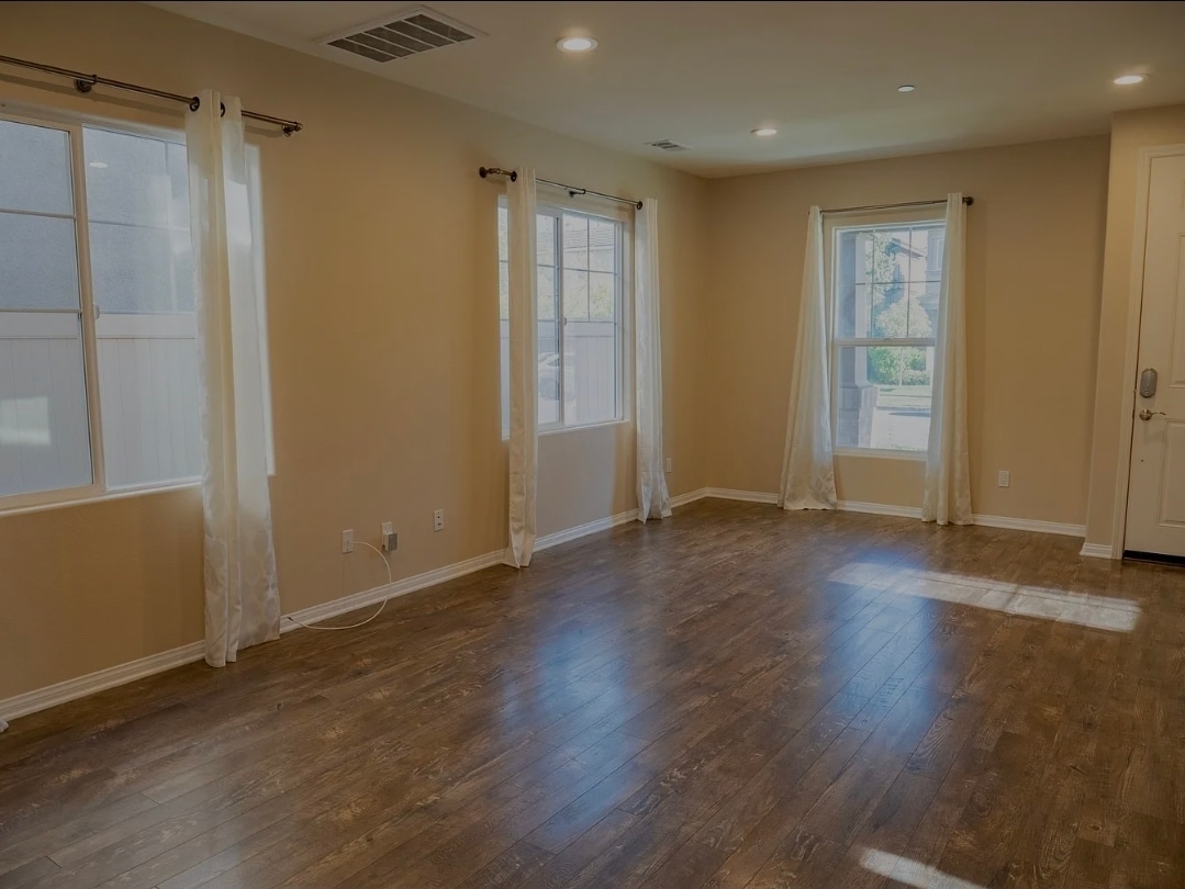 Building Photo - 520 Nile River Dr