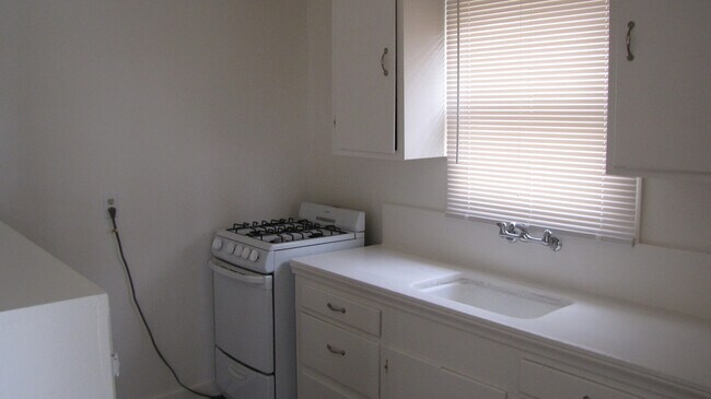 Building Photo - 105 Brighton Way