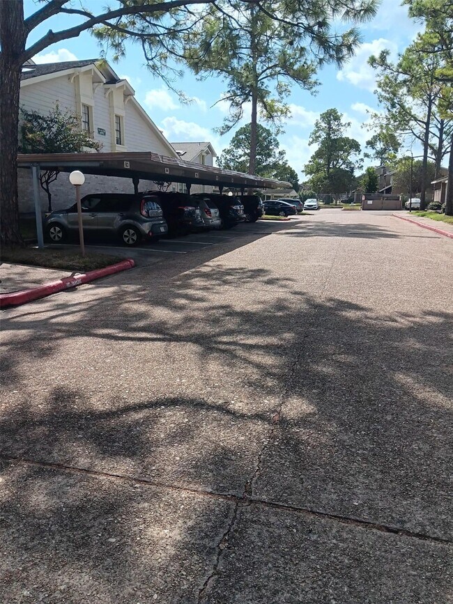 Building Photo - 11941 Bob White Dr