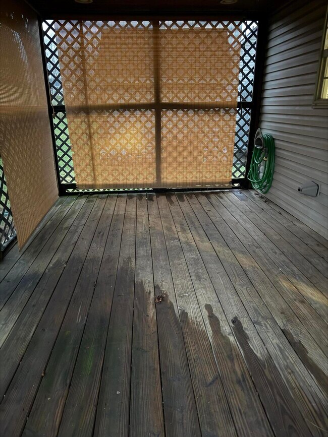 Building Photo - 188 Ransom Trce