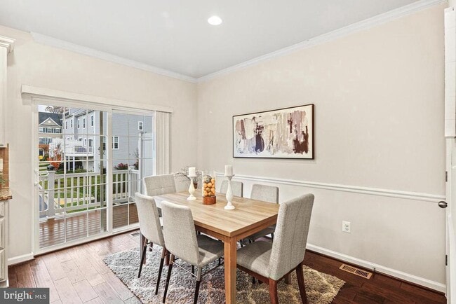 Building Photo - 1316 Hawthorn Dr