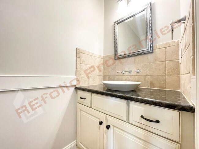 Building Photo - Fresh Paint City Loft by Sherwin-Williams ...