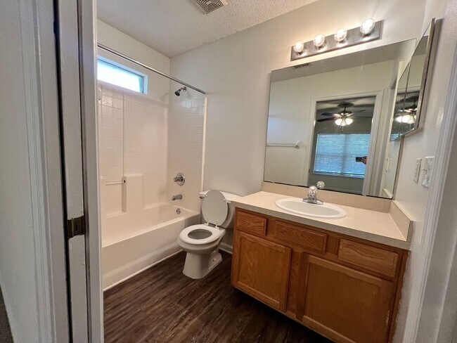 Building Photo - $1495- 3/2 in Palm Coast