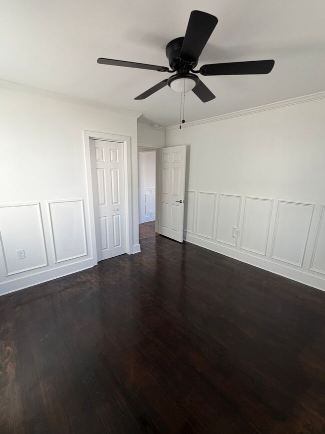 Building Photo - 222 Burnett St