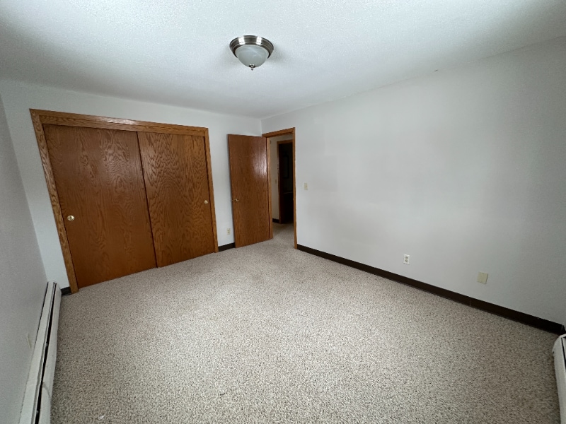 Building Photo - 404 5th Ave E