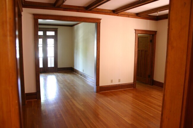 Building Photo - 5798 Pershing Ave