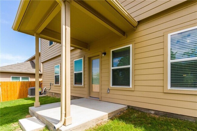 Building Photo - 6521 Ranchito Dr