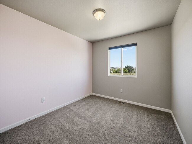 Building Photo - Modern Cheyenne Convenience | 3 Bed Home with Bonus Living Space Near Downtown & I-25