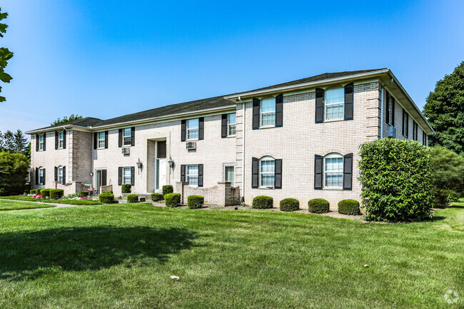 Building Photo - Blackstone Apartments of Centerville