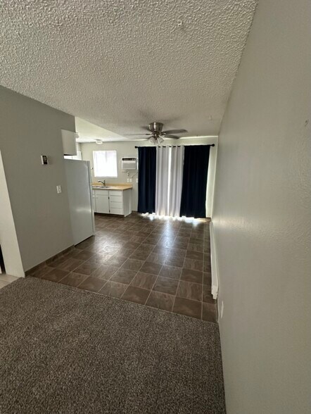 Building Photo - 226 W 21st Ave