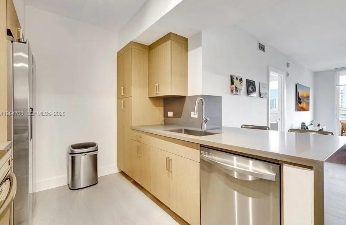 Building Photo - 18800 NE 29th Ave