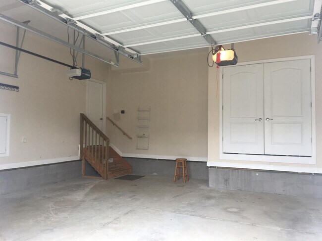 Building Photo - 3020 Blackford Pkwy