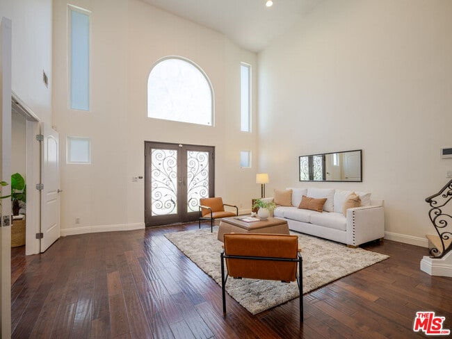 Building Photo - 5417 Allott Ave