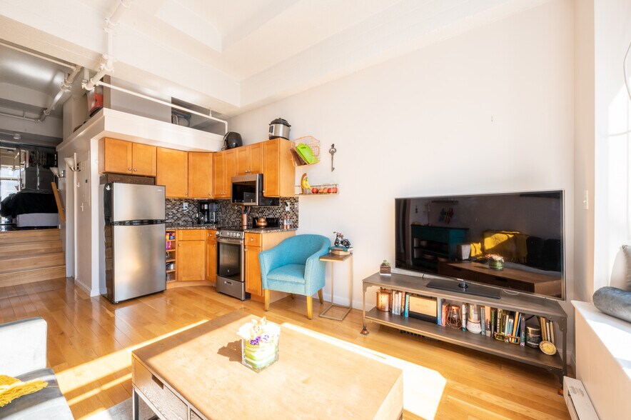 Building Photo - 12 Stoneholm St