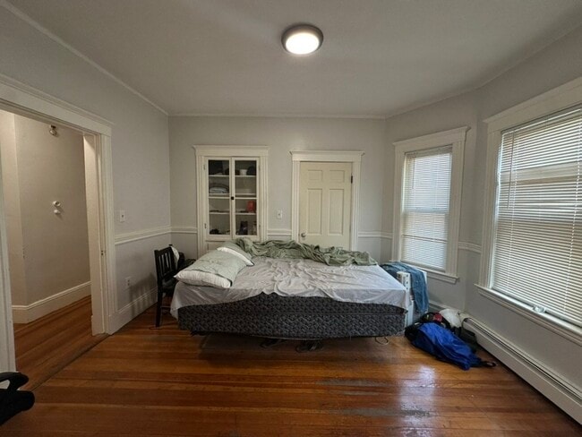 Building Photo - 765 Broadway