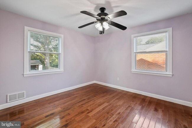 Building Photo - 10802 Blossom Ln