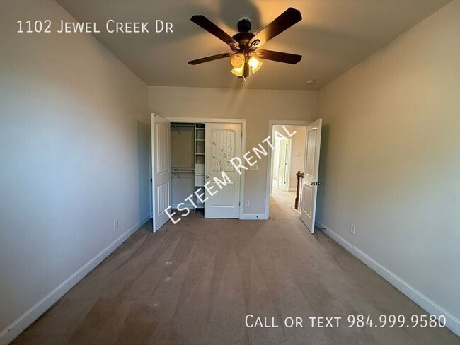 Building Photo - 1102 Jewel Creek Dr