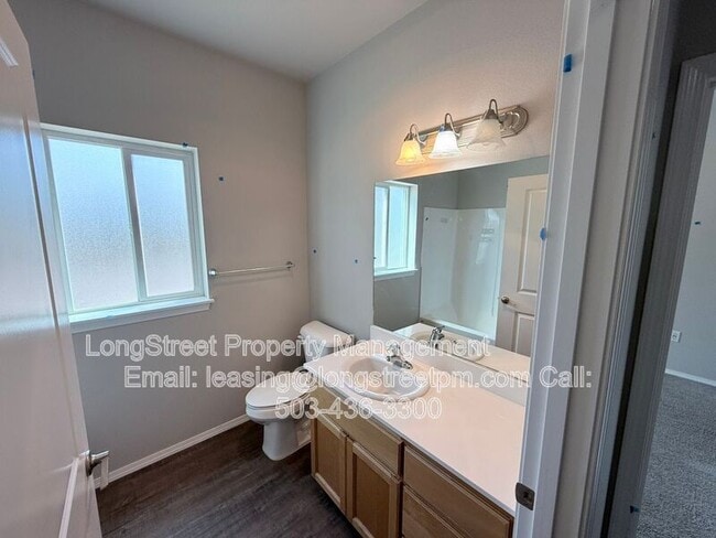 Building Photo - 3655 Pleasant View Dr NE