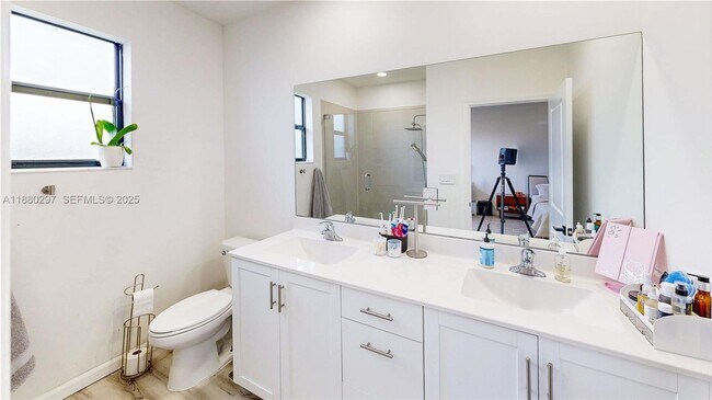 Building Photo - 24902 SW 107th Ave