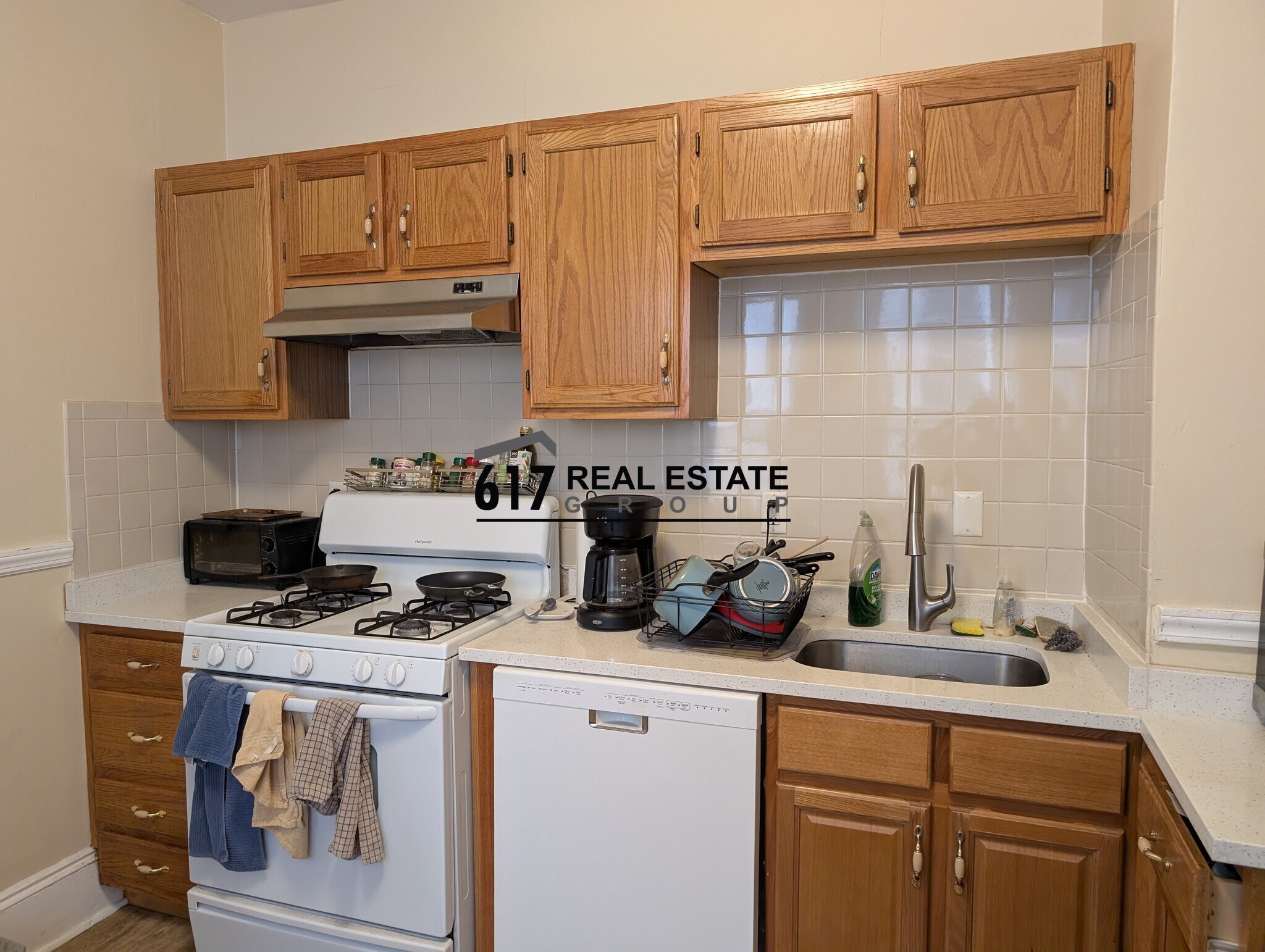 Building Photo - 16 Fuller St