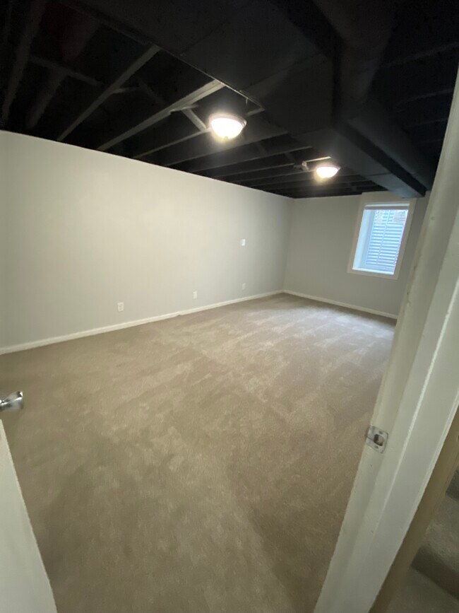 Bedroom #3 with attached bathroom - 8430 Goodview Ave S