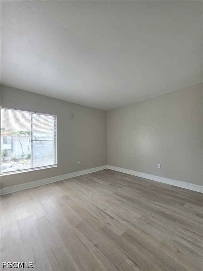 Building Photo - 1830 Maravilla Ave