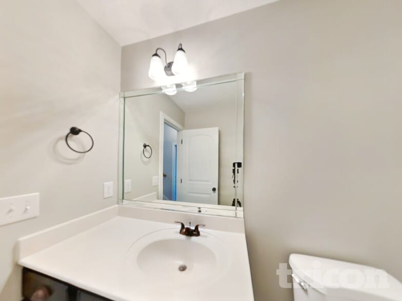 Building Photo - 685 Ellie Nat Dr