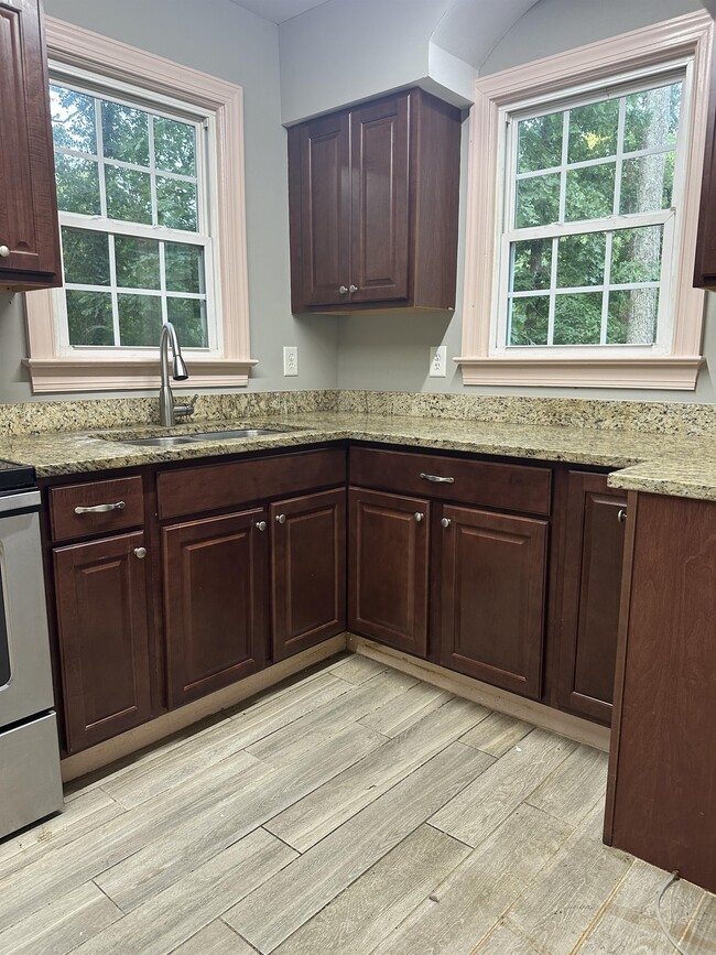 Building Photo - 1517 N Roxboro St