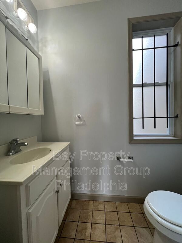 Building Photo - 2154 N Carlisle St