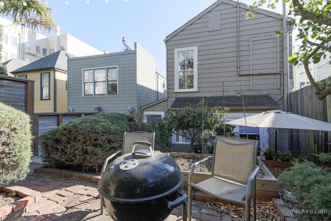 Building Photo - 2614 California St