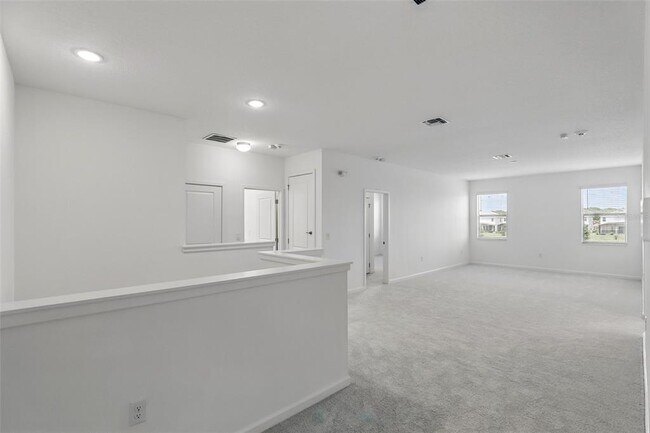 Building Photo - 251 Ballo Dr
